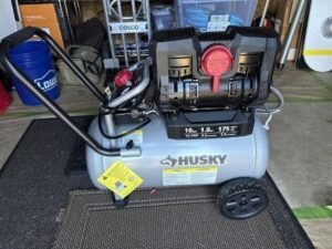 Husky 10gal air compressor